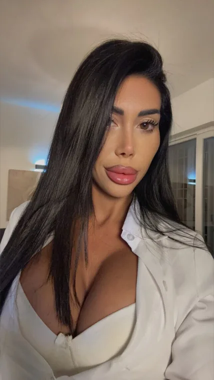 BENTY, creator italiana su OnlyFans