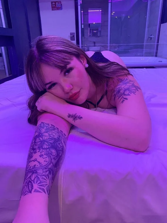 Nayla, creator italiana su OnlyFans