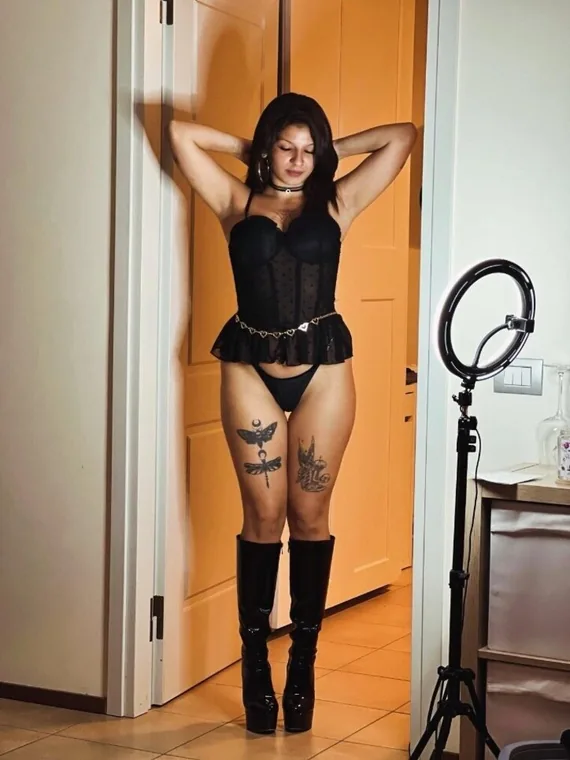 LANA FOXX, creator italiana su OnlyFans