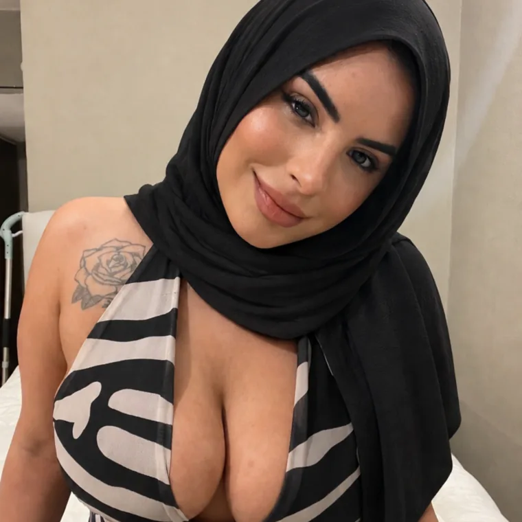 Layla, creator italiana su OnlyFans
