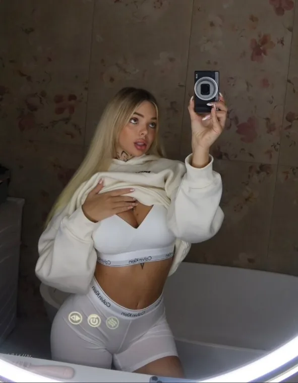 Paolina, creator italiana su OnlyFans