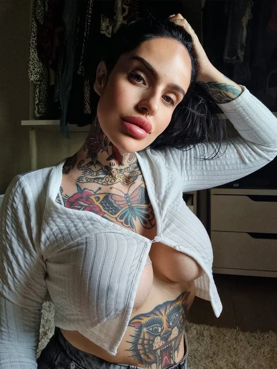 Manola Tenti, creator italiana su OnlyFans