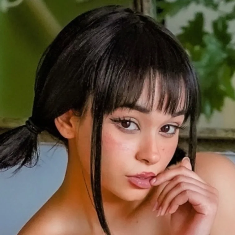 babydoll, creator italiana su OnlyFans