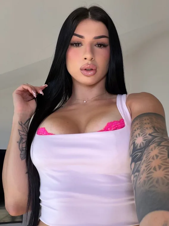 Valentina Pace‍, creator italiana su OnlyFans